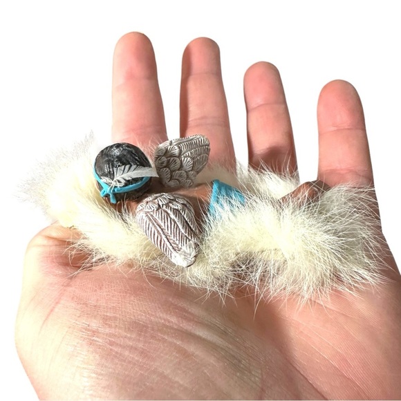 Vtg Little Star Native American Angel on Real Fur Cloud (Angora?) Ceramic 4” L - Picture 8 of 10